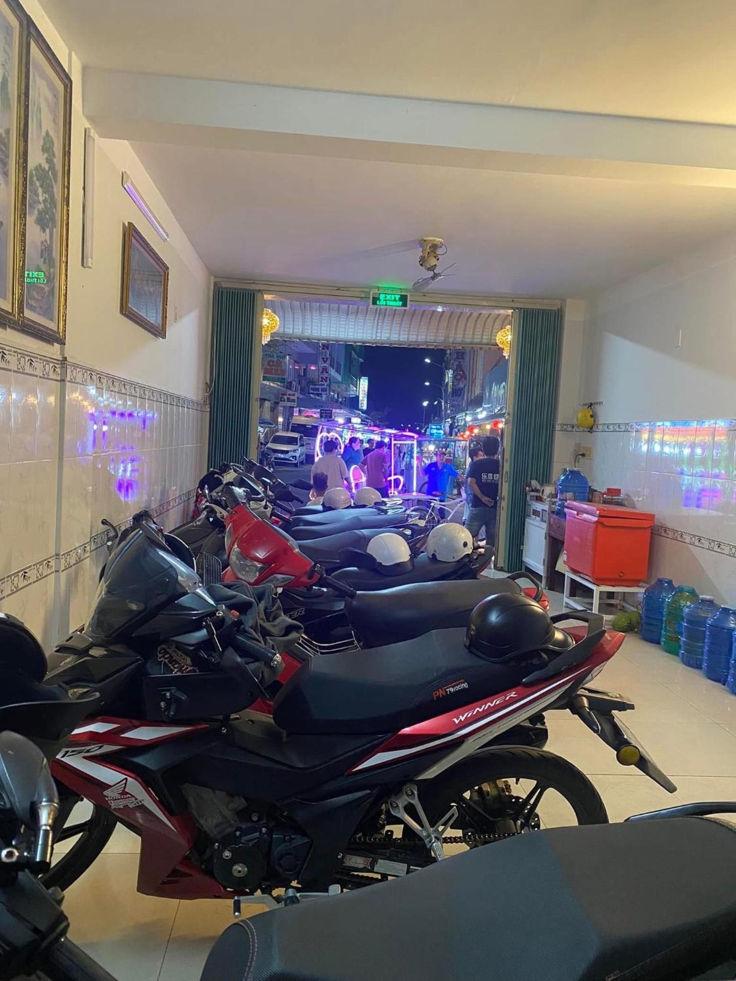 بيت شباب Nha Nghi Cam Tien 2 ها تيان المظهر الخارجي الصورة